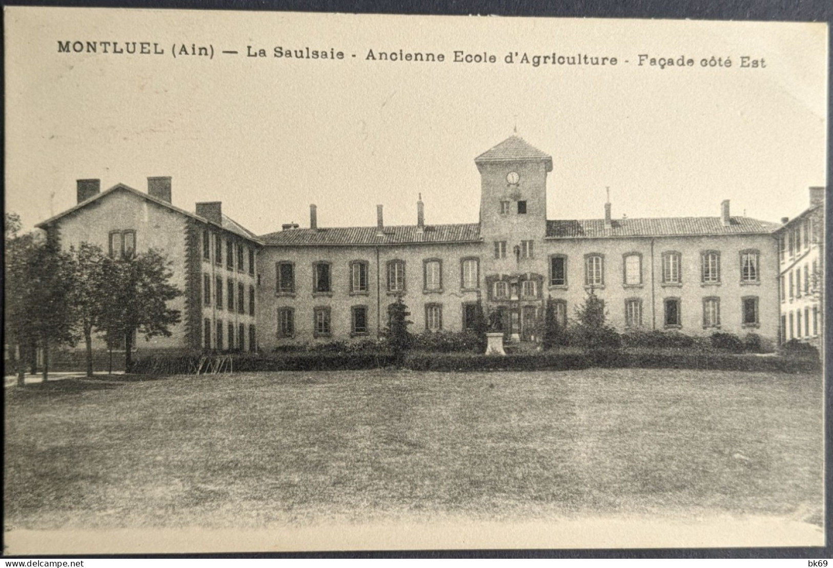 Montluel Ancienne Ecole D'Agriculture La Saulsaie Coté Est - Montluel