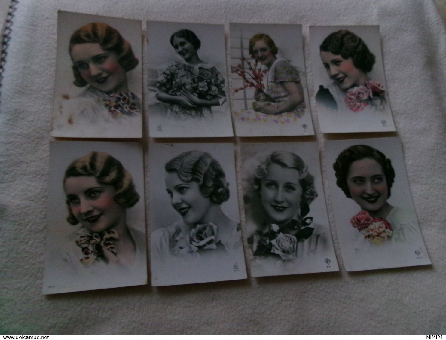 LOT DE 8 CPA FANTAISIE.. BELLES FEMMES ET FLEURS (vente 3.00 Euros) - 5 - 99 Cartes