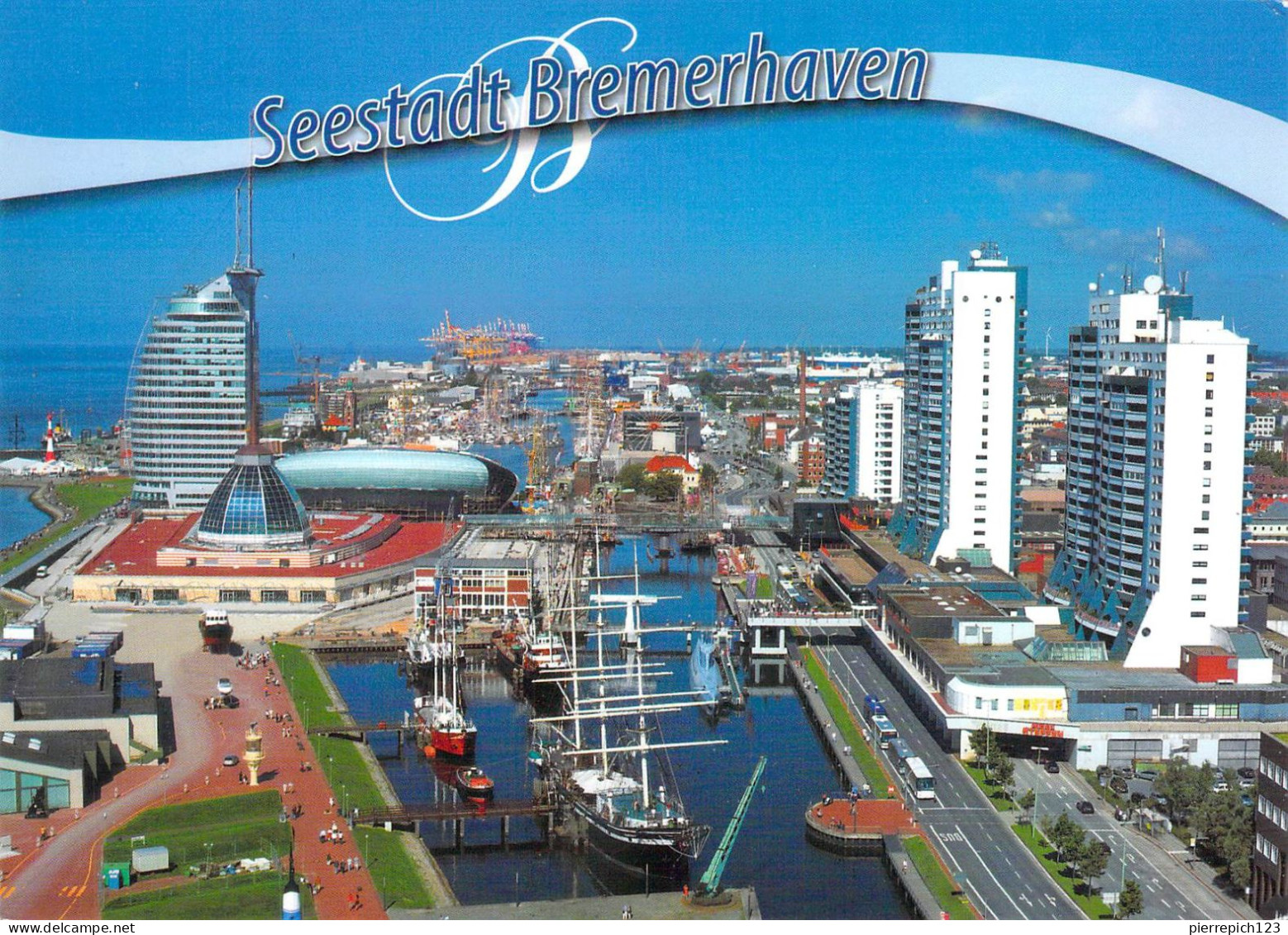 Bremerhaven - Vue Depuis La Tour Radar Sur Le Vieux Port Jusqu'au Nouveau Bassin Portuaire Jusqu'au Quai électrique - Bremerhaven