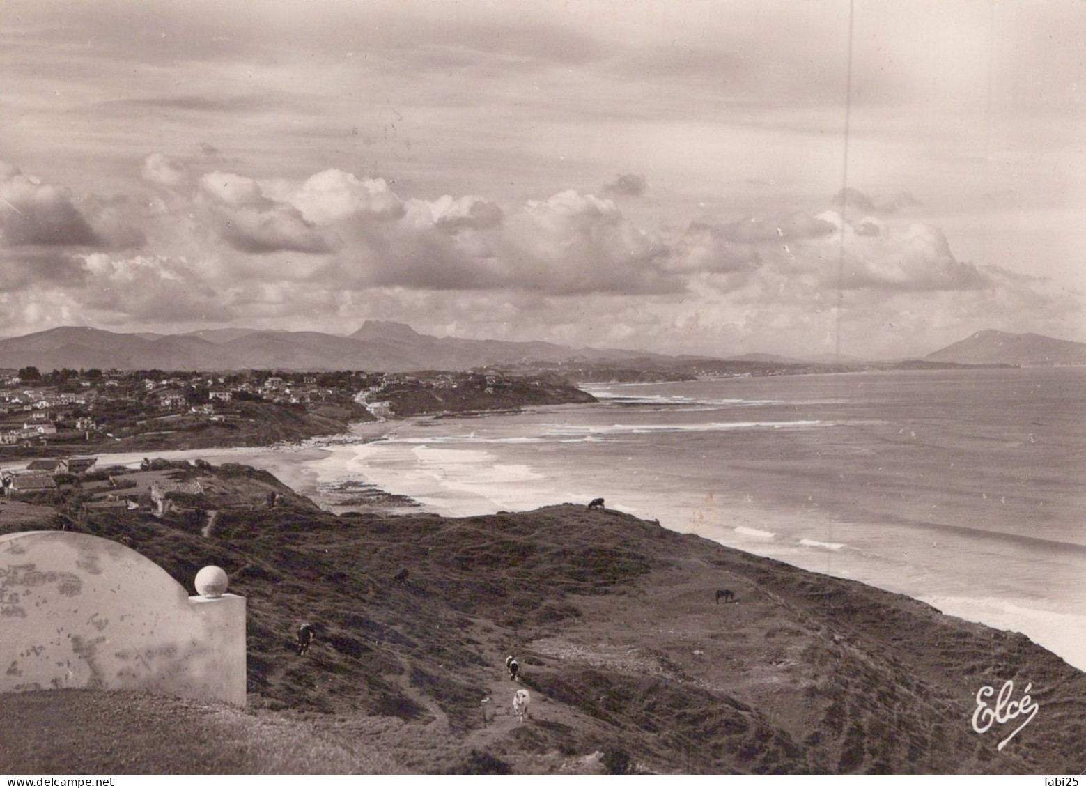 BIDART VUE D ENSEMBLE SUR LA PLAGE - Bidart