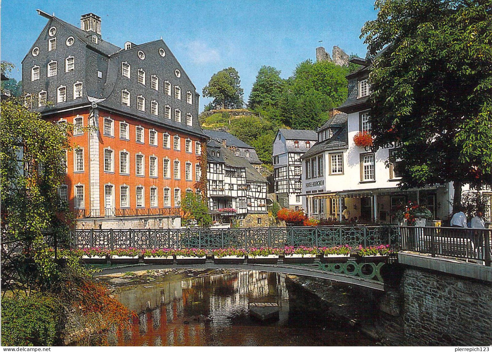 Montjoie (Monschau) - Vue Sur La Maison Rouge Et Des Ruines De Haller - Monschau