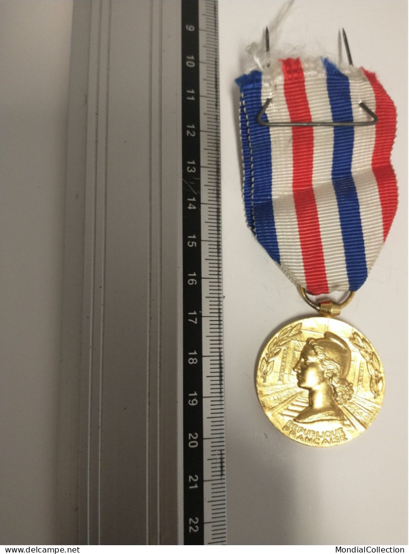 MEDAILLE HONNEUR DES CHEMINS DE FER PERROT 1971 REPUBLIQUE FRANCAISE - Altri & Non Classificati