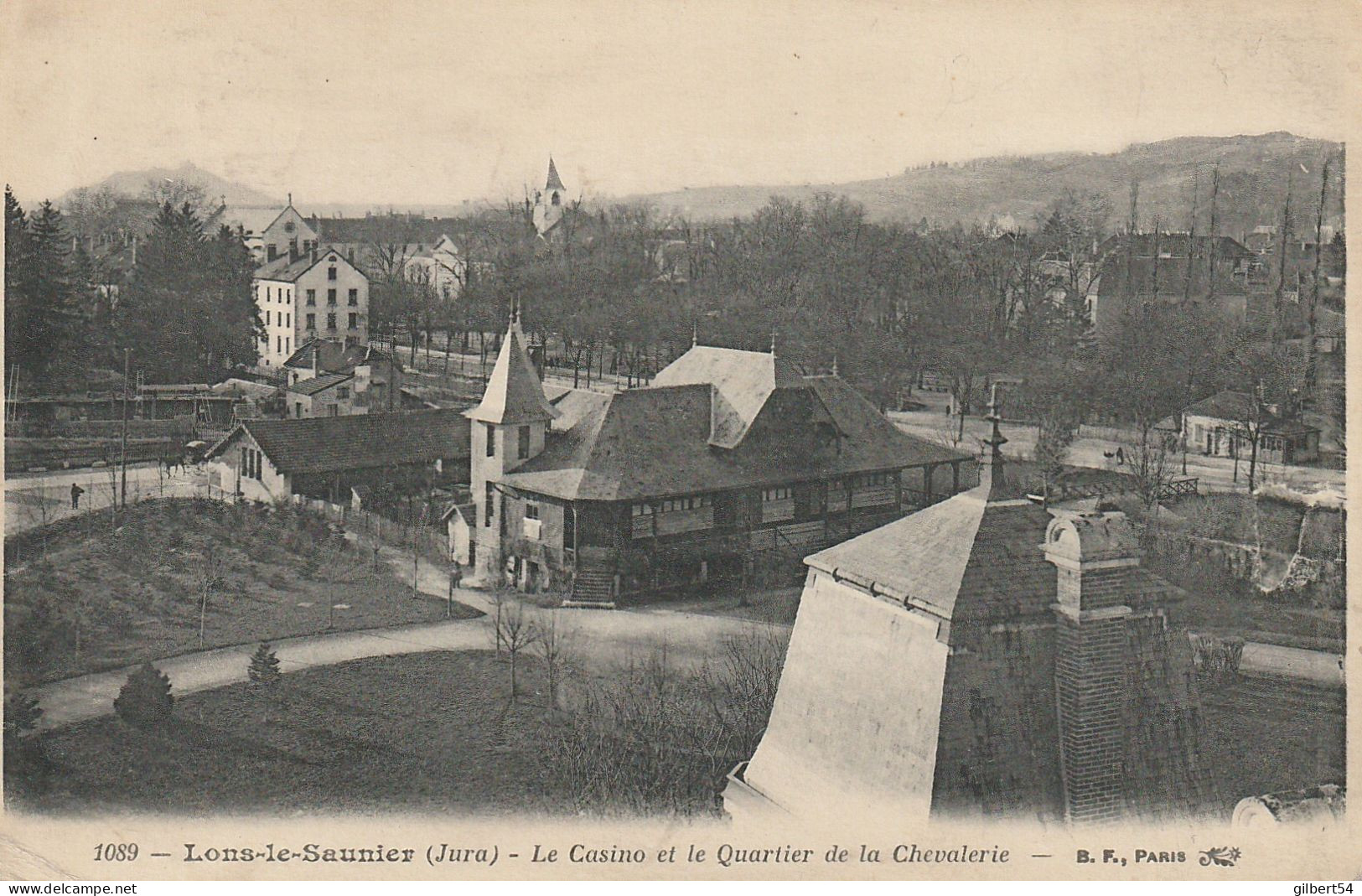 LONS LE SAUNIER -39- Le Casino Et Le Quartier De La Chevalerie. - Lons Le Saunier