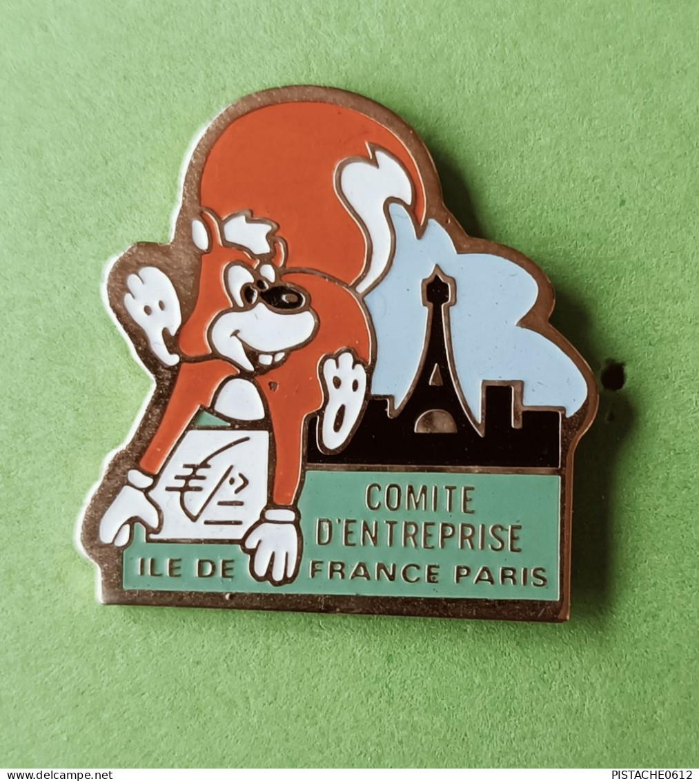 Pin's Caisse D'Epargne Comité D'entreprise Ile De France Paris Tour Eiffel Signé Logo-Motiv - Bancos