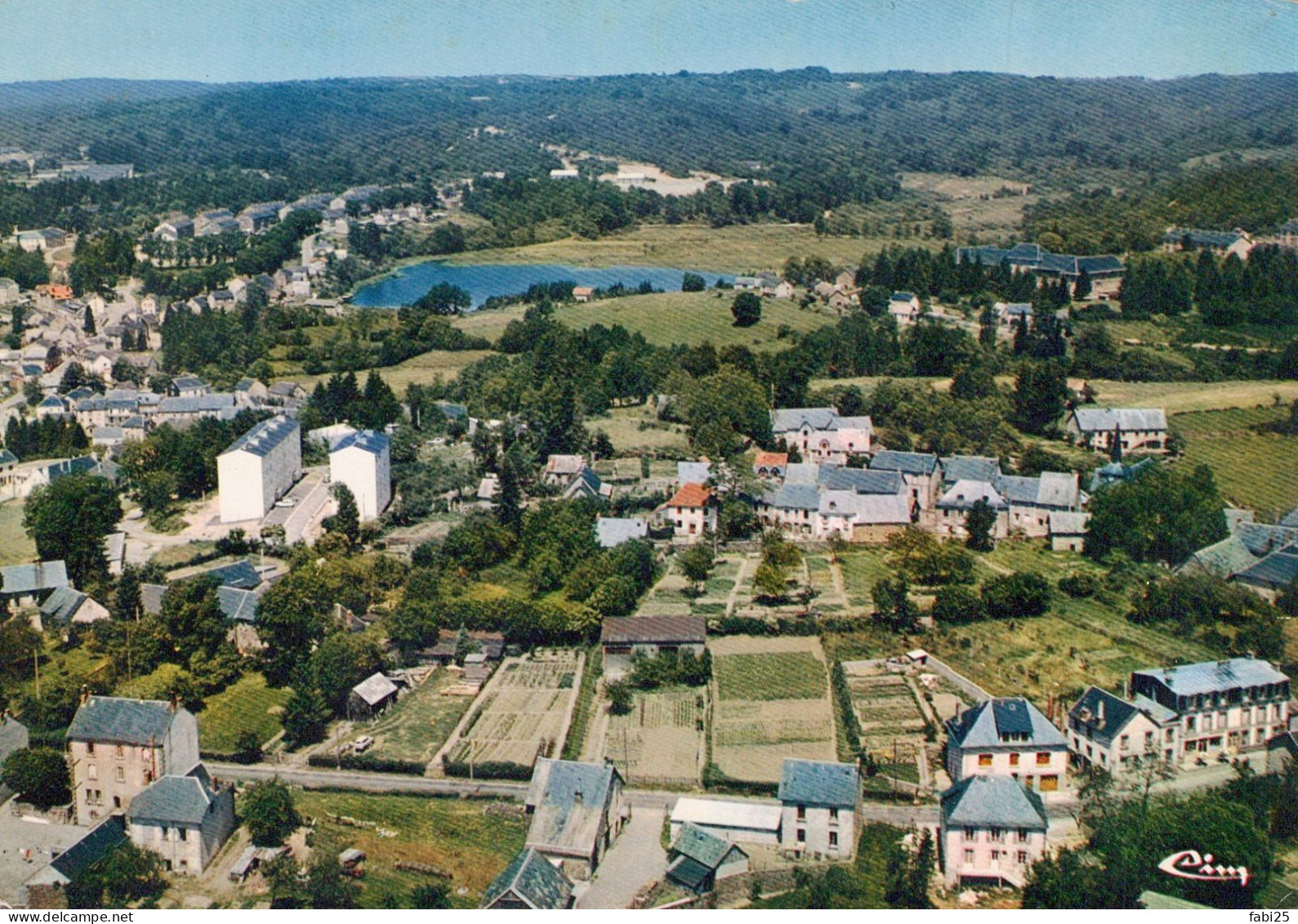 LA COURTINE VUE GENERALE AERIENNE - La Courtine