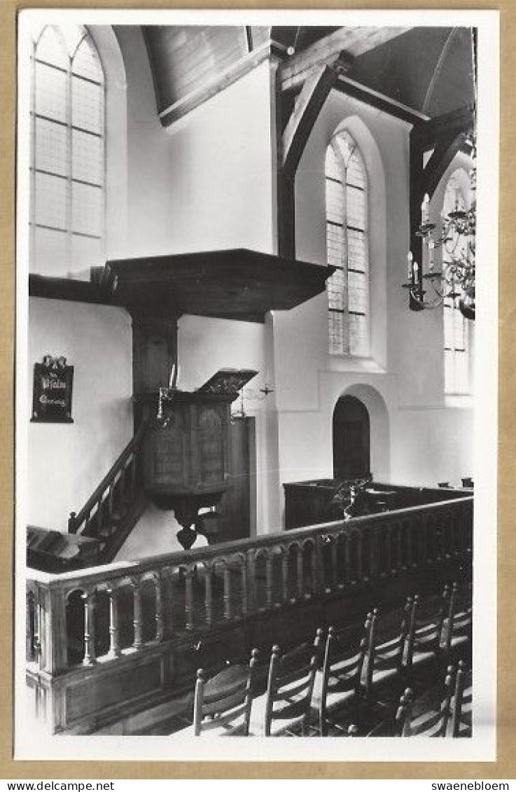 NL.- ZWAMMERDAM. NED. HERV. KERK. KANSEL. PREEKSTOEL. GERESTAUREERD IN 1956. ONGELOPEN. - Eglises Et Cathédrales