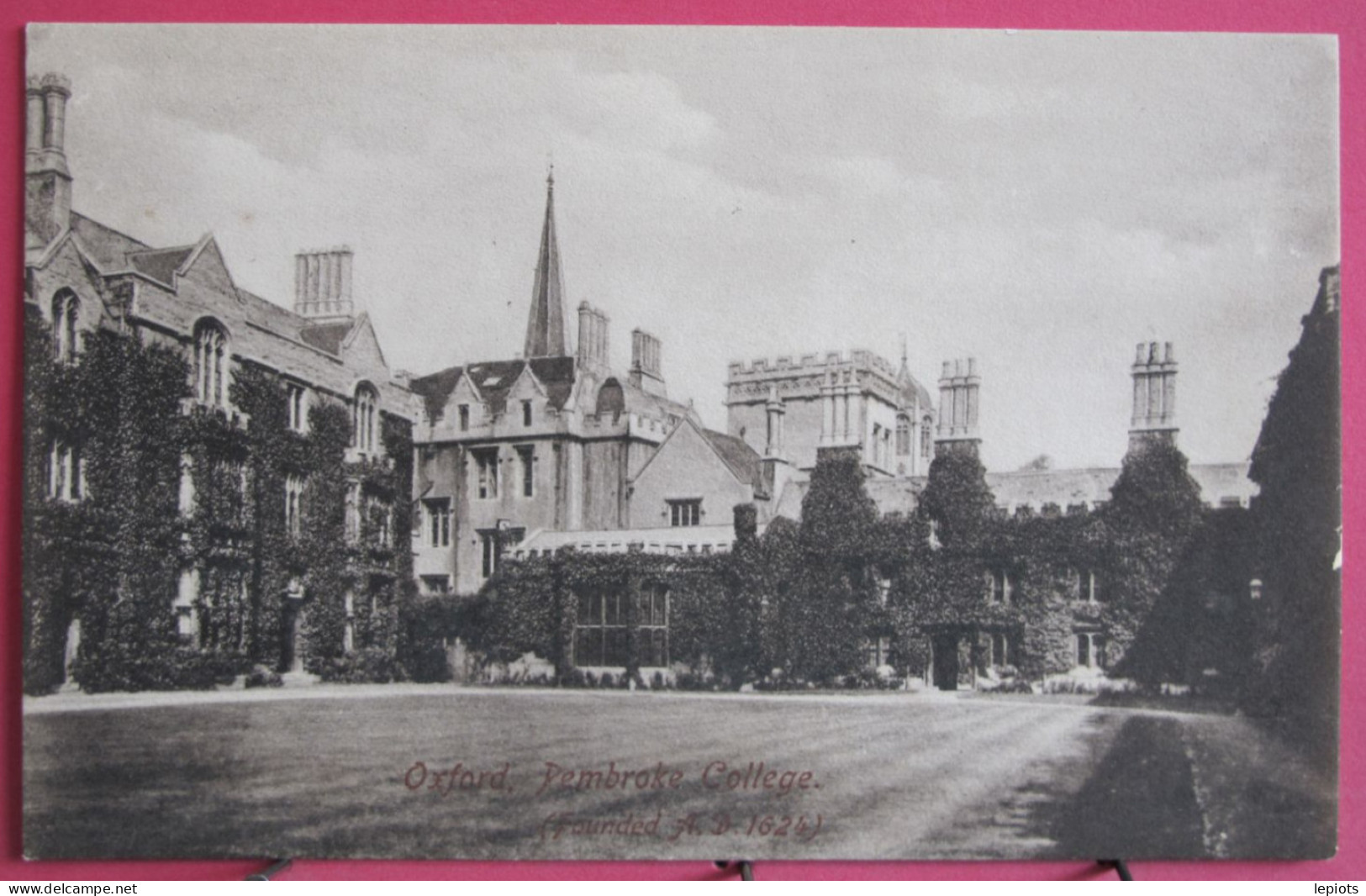 Angleterre - Oxford - Pembroke College Founded A. D. 1624 - Oxford