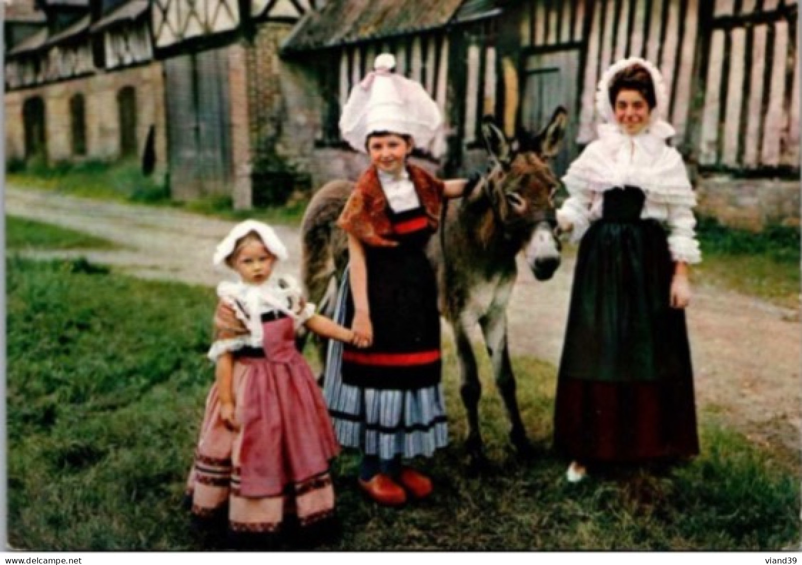 NORMANDIE.  - Coiffes De Carentan.   1969. - Costumes