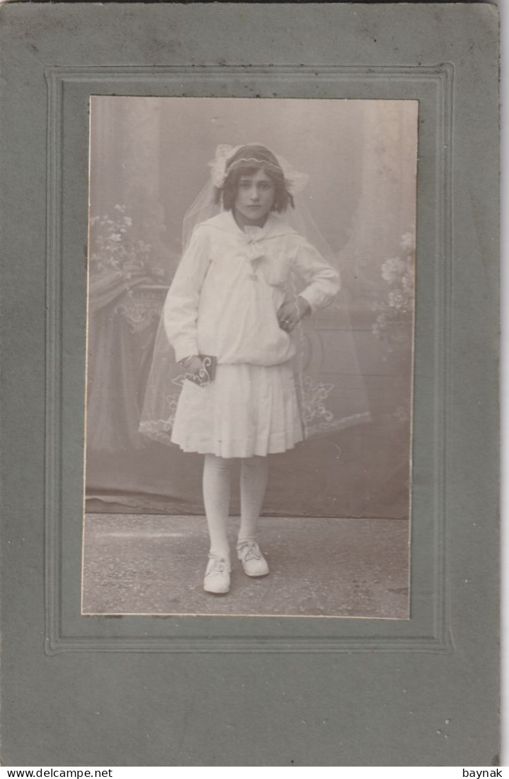 CROATIA  --   NASICE  --   PHOTO AM KARTON  -  GIRL  --  1908  -- 13,5 Cm X 8,5 Cm - Anonymous Persons