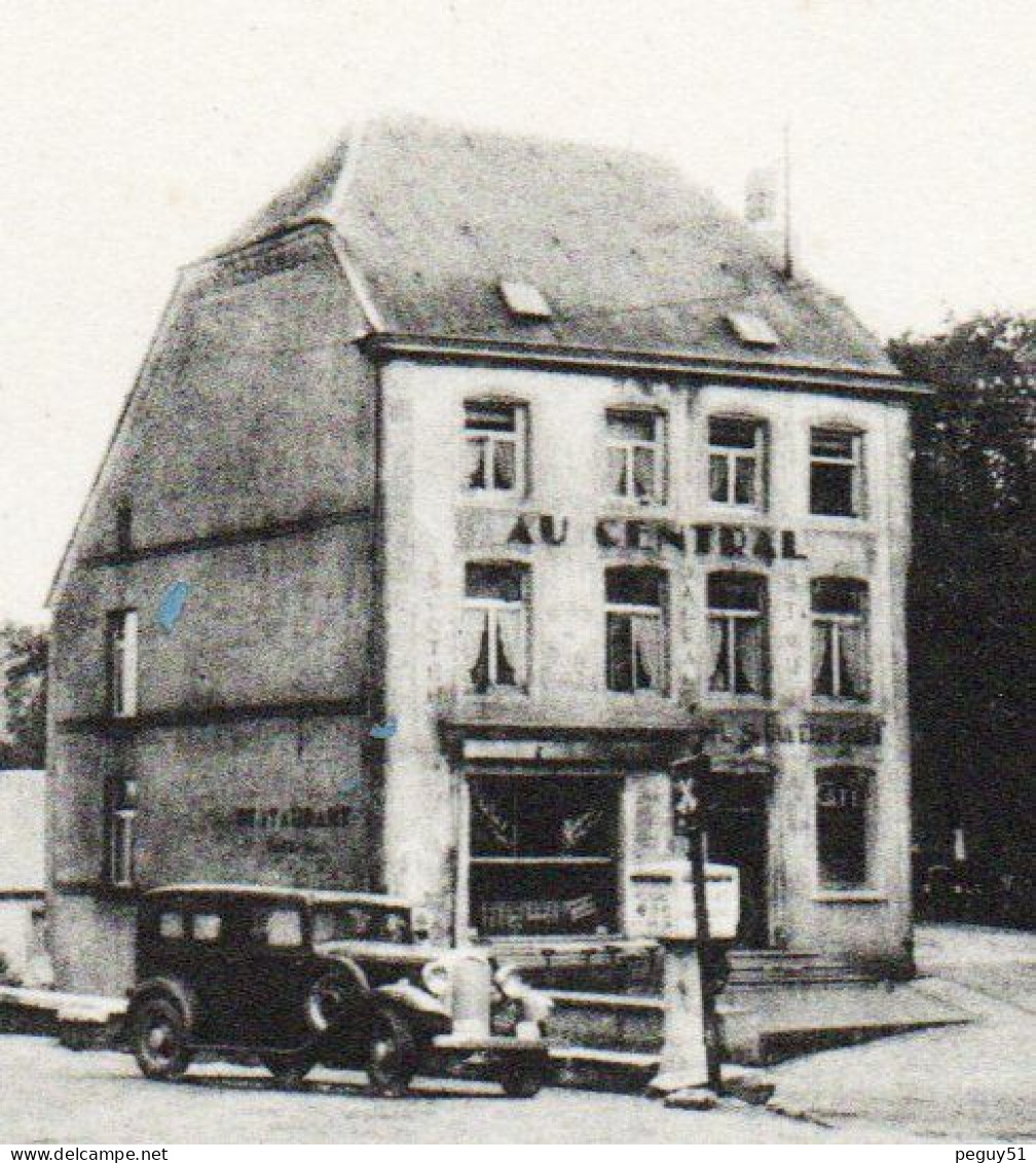Neufchâteau. Hôtel De Ville Et Grand-Place. Café-Restaurant Au Central. - Neufchâteau