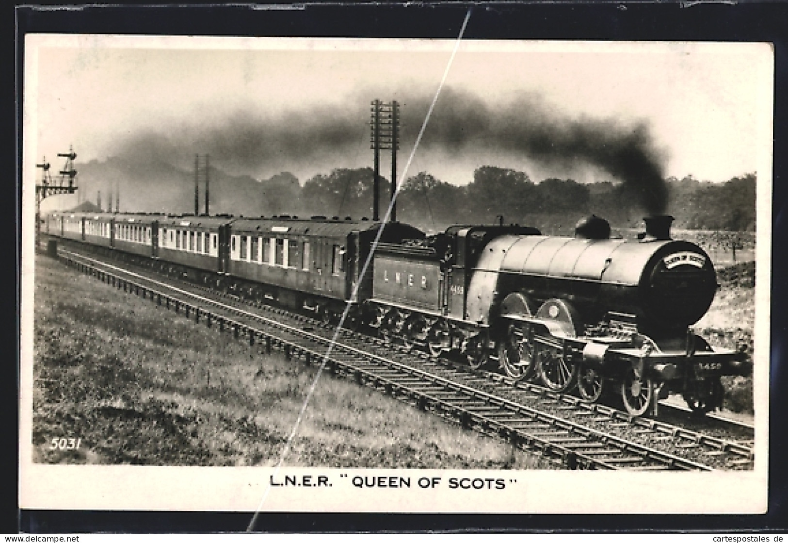 Pc L.N.E.R. Queen Of Scots, Eisenbahn In Fahrt  - Trains