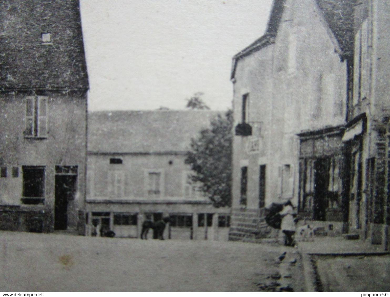 CPA 10 Aube ERVY Le CHATEL  - La Gendarmerie Place Du Marché , Affichage Public  Vers 1910 - Ervy-le-Chatel