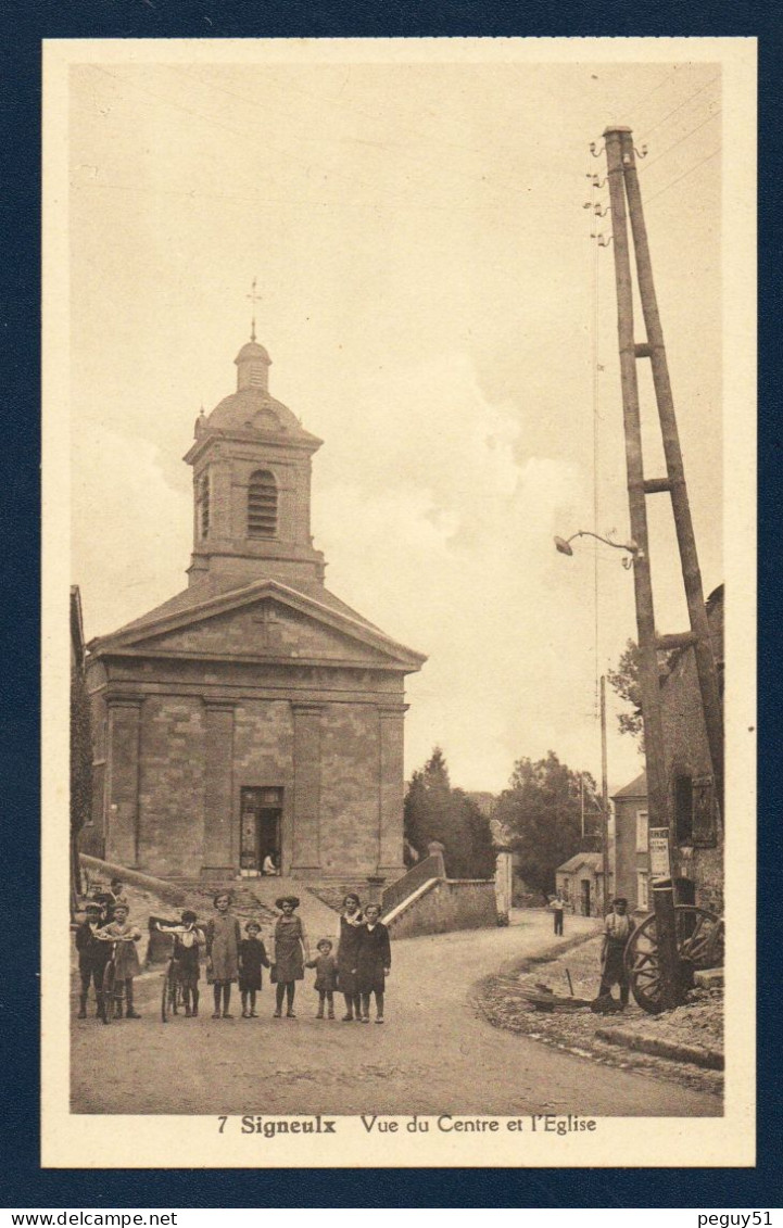 Signeulx ( Musson). Eglise Notre-Dame De Signeulx (1837). Groupe D'enfants En Pose. - Musson