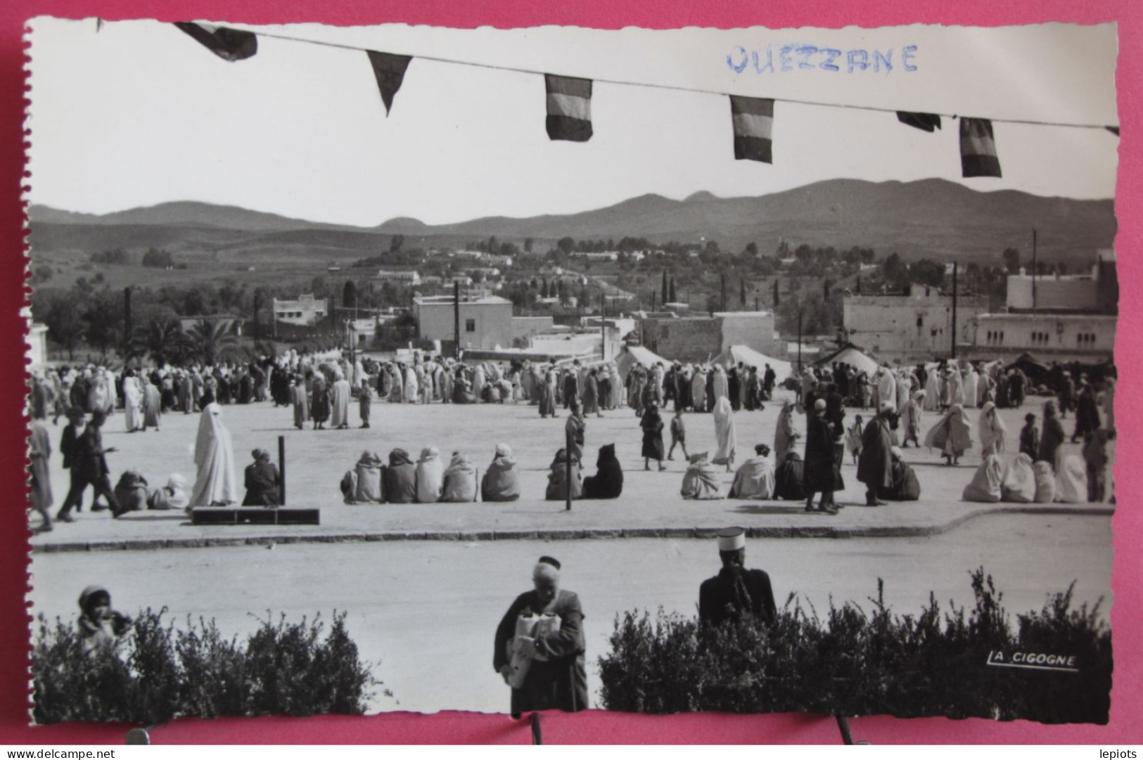 Visuel Pas Très Courant - Maroc - Ouezzane - La Place Du Souk - Andere & Zonder Classificatie