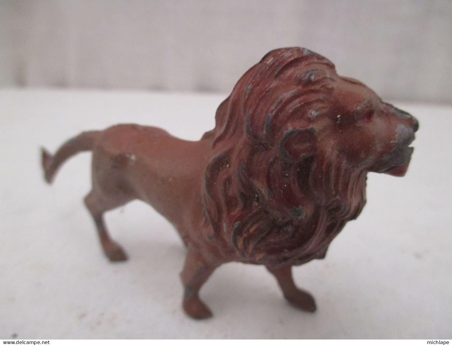 Lion En  Plomb H 5 Cm Sur 10 Cm - Toy Memorabilia