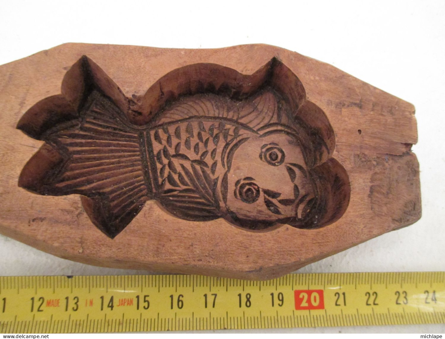 Moule  En Bois Représentant Un Poisson  - Moule  A Beurre  ? A Gateau ? 23 Cm - Art Populaire