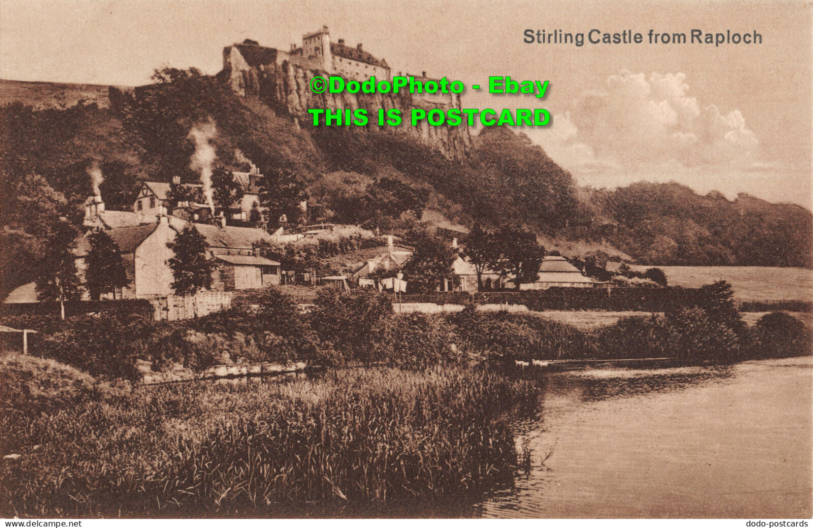 R437271 Stirling Castle From Raploch. Postcard - World