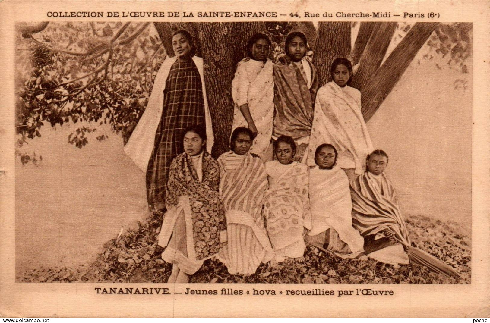 N°424 W -cpa Tananarive -jeunes Filles "hova" - Madagaskar