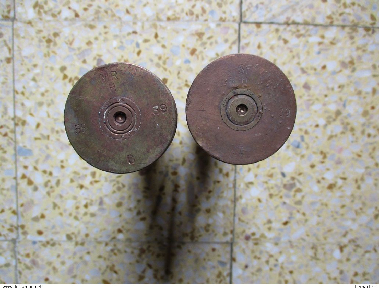 Lot De 2 Douilles De 25 Mm Datée De 1939 Ww2 - Sammlerwaffen