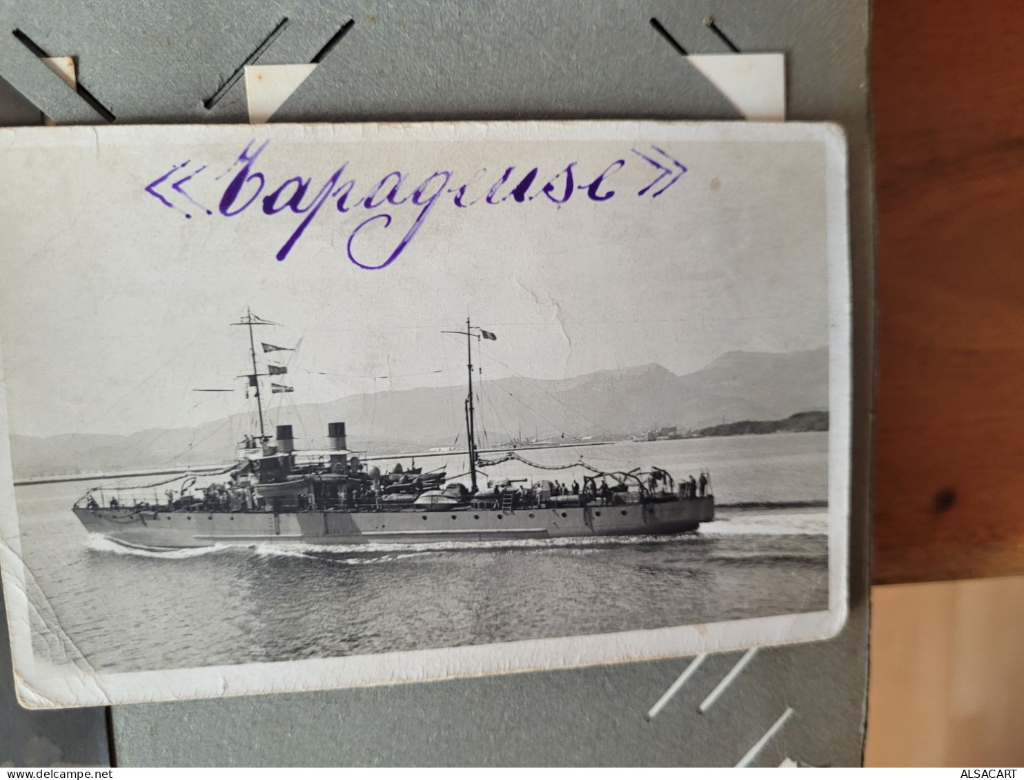 Album  Constitué Par Un Militaire Marin Du Bateau Tapageuse , Avec Des Cartes De Port Et De Voyage - 100 - 499 Cartes