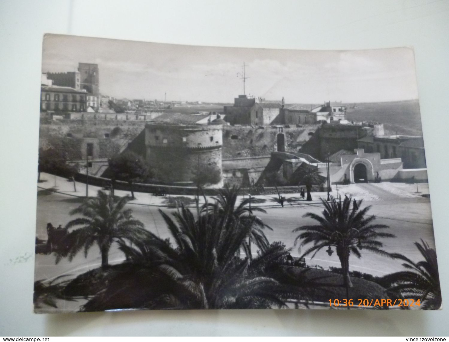 Cartolina Viaggiata "TARANTO Piazza E Castello" 1955 - Taranto