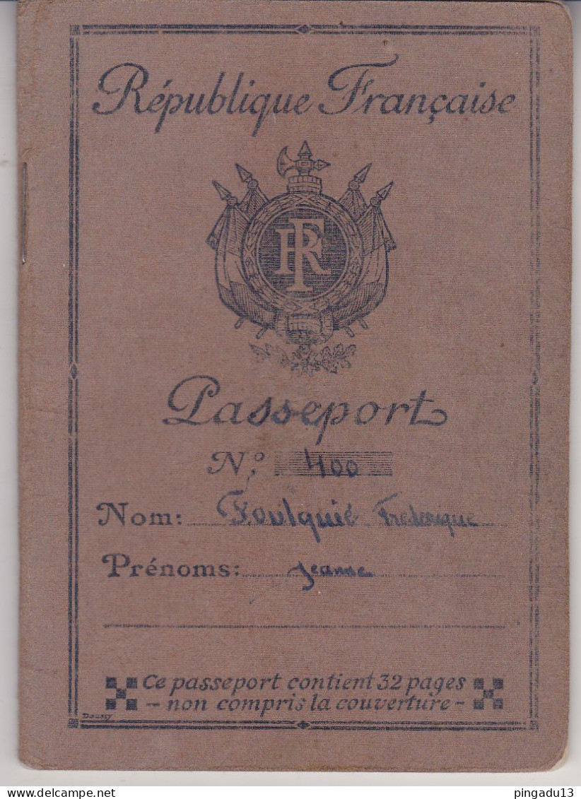 Passeport France nombreux fiscaux dont Algérie 60 F renouvellement Passeport visas Suisse Suède Finlande Italie ...