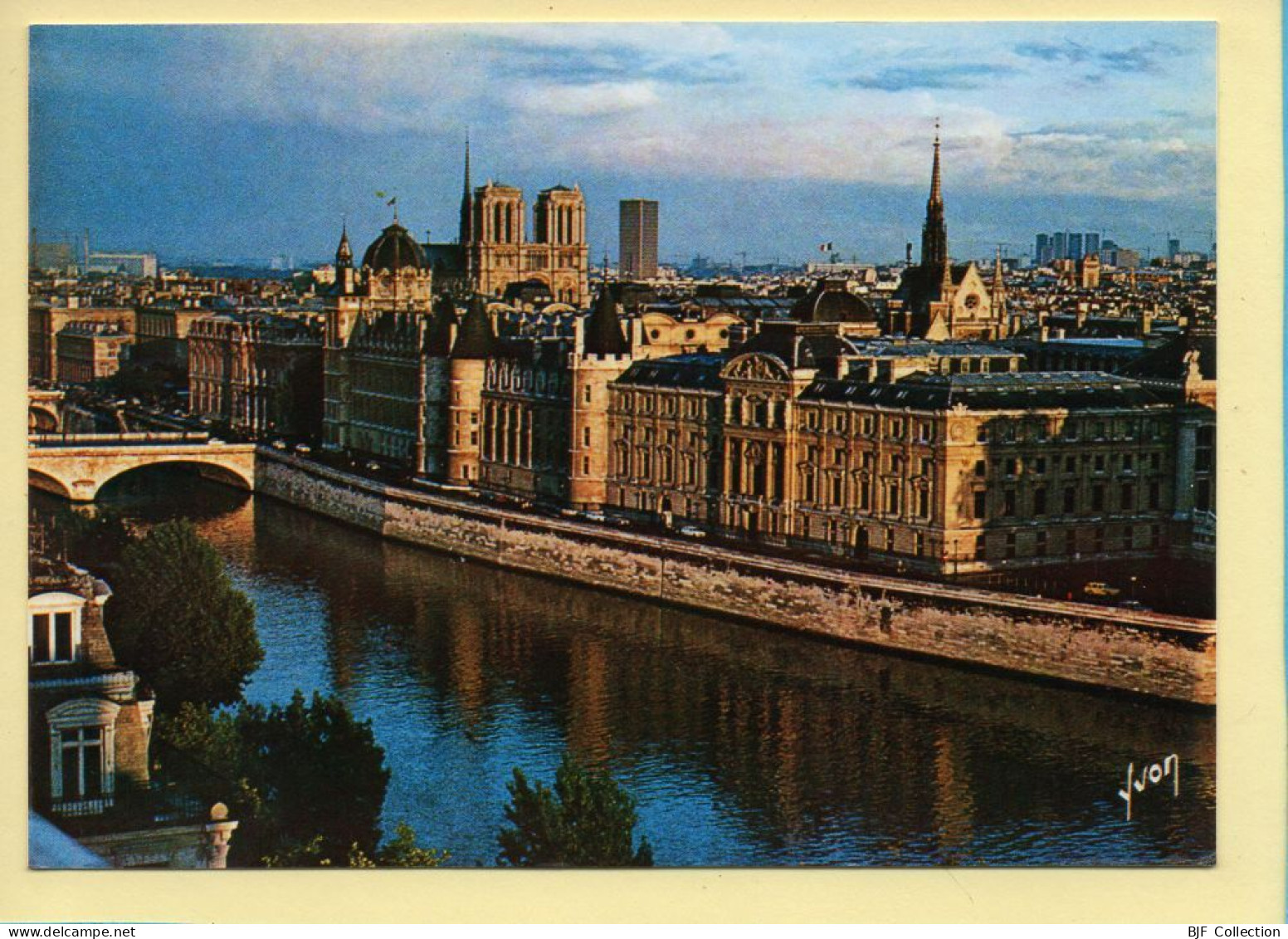 PARIS (04) L'Ile De La Cité / Palais De Justice / Sainte-Chapelle Et Notre-Dame (voir Scan Recto/verso) - Arrondissement: 04