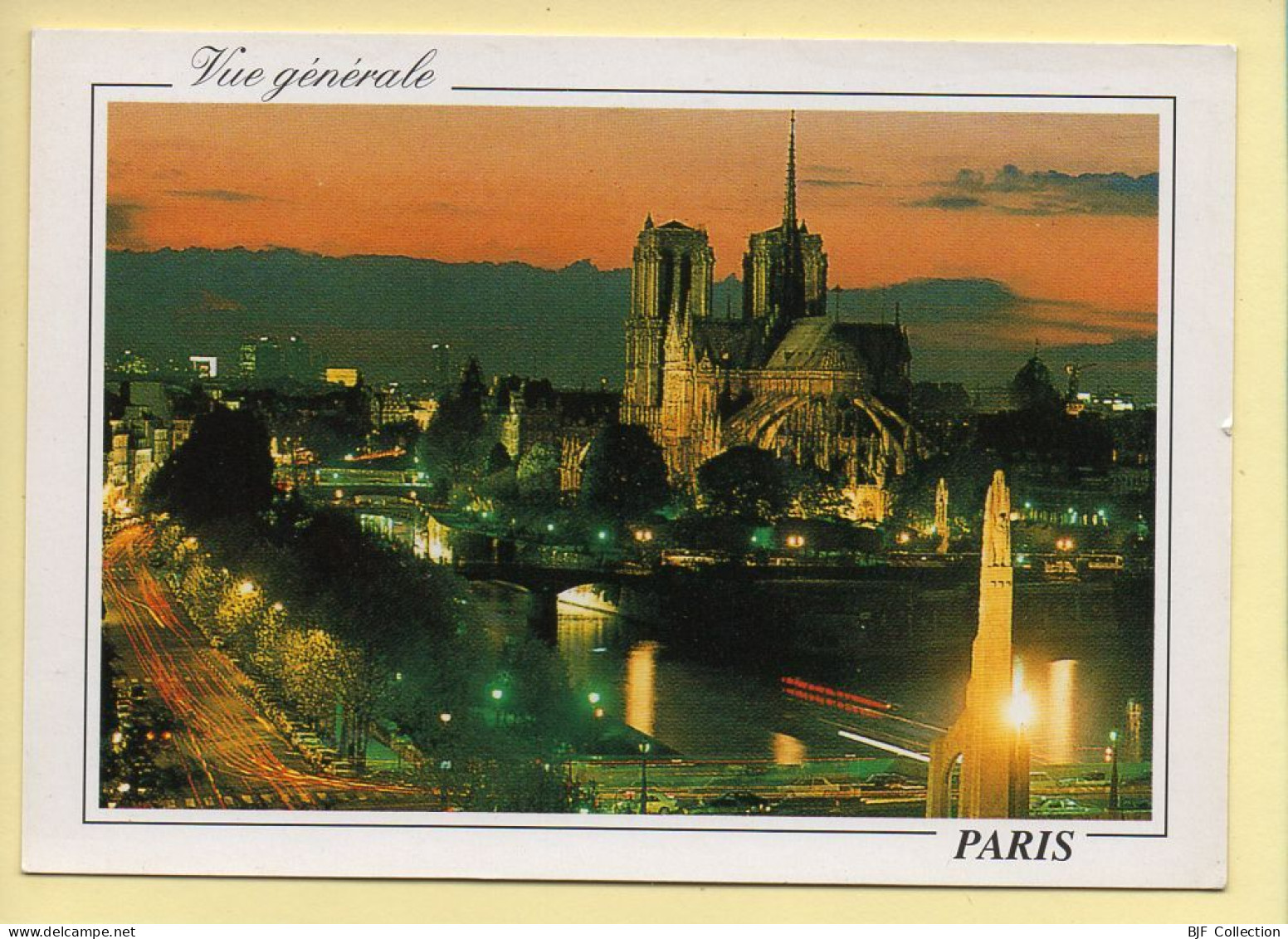 PARIS La Nuit : Vue Générale Sur L'ile De La Cité / Cathédrale Notre-Dame (2 Scans) - París La Noche