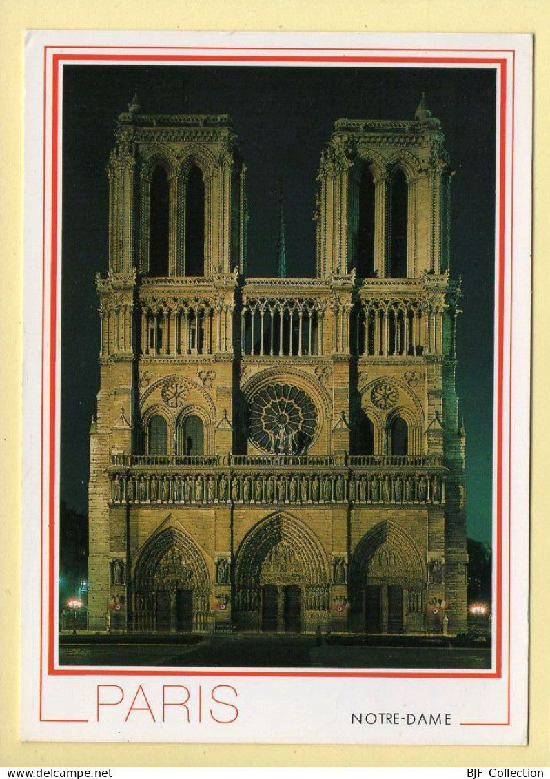 PARIS La Nuit : Façade Illuminée De La Cathédrale Notre-Dame (voir Scan Recto/verso) - Parijs Bij Nacht