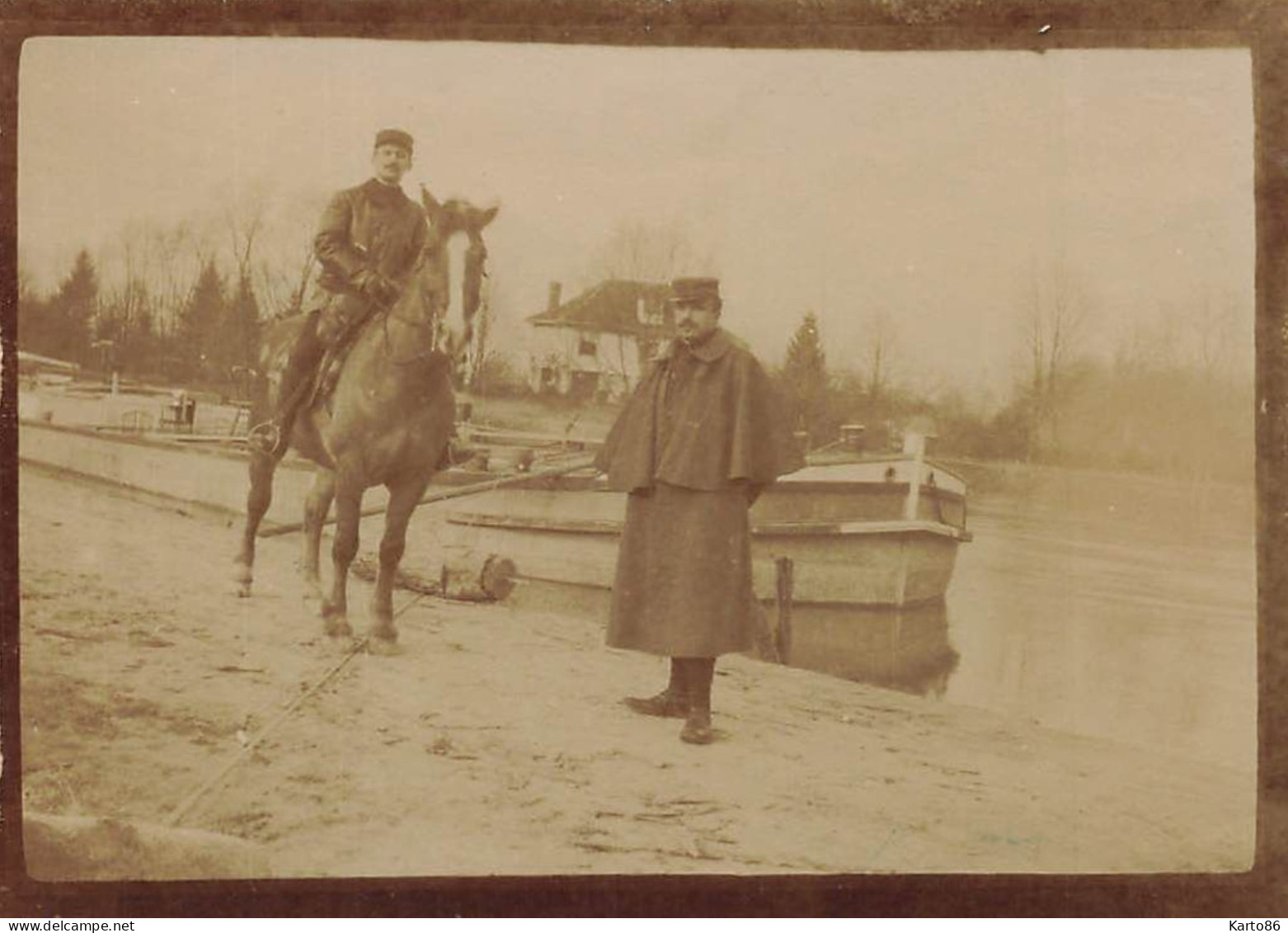 Batellerie Péniche * Photo Ancienne Circa Ww1 Guerre 14/18 * Thème Péniches Barge Chaland * Militaire Cheval Régiment - Houseboats