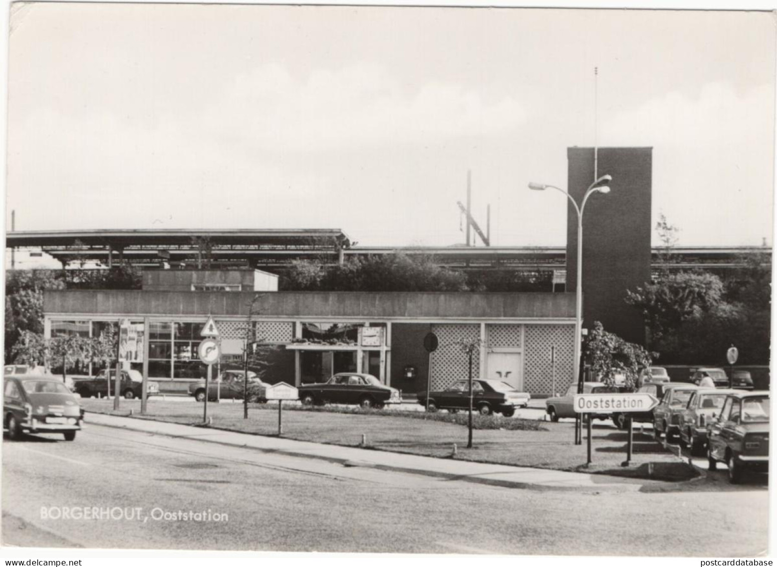 Borgerhout - Ooststation - & Railway Station, Old Cars - Autres & Non Classés