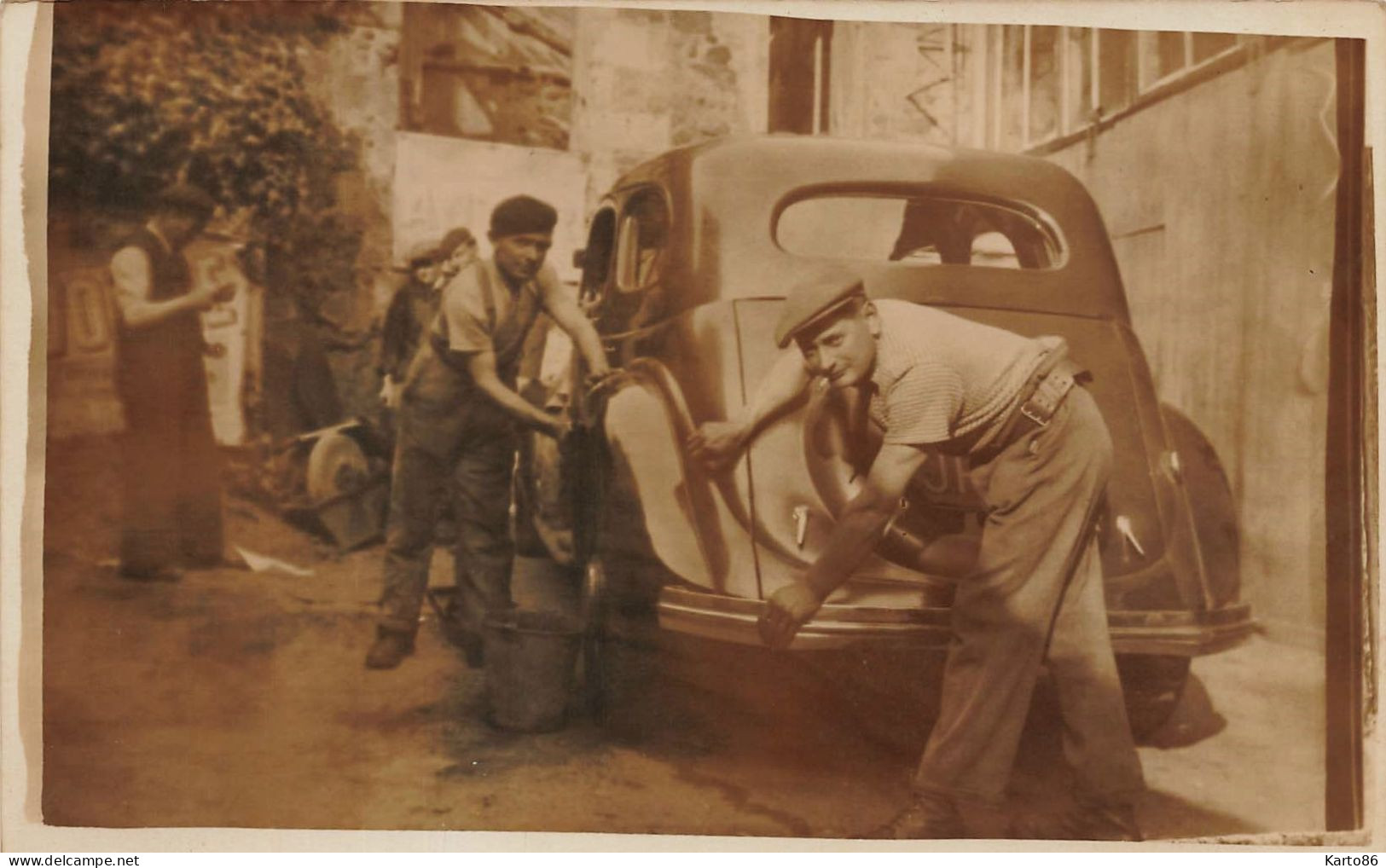 Automobile Ancienne Citroën Traction CITROEN ? * Carte Photo * Mécano Mécanicien Garage * Automobiles Auto Voiture - Passenger Cars