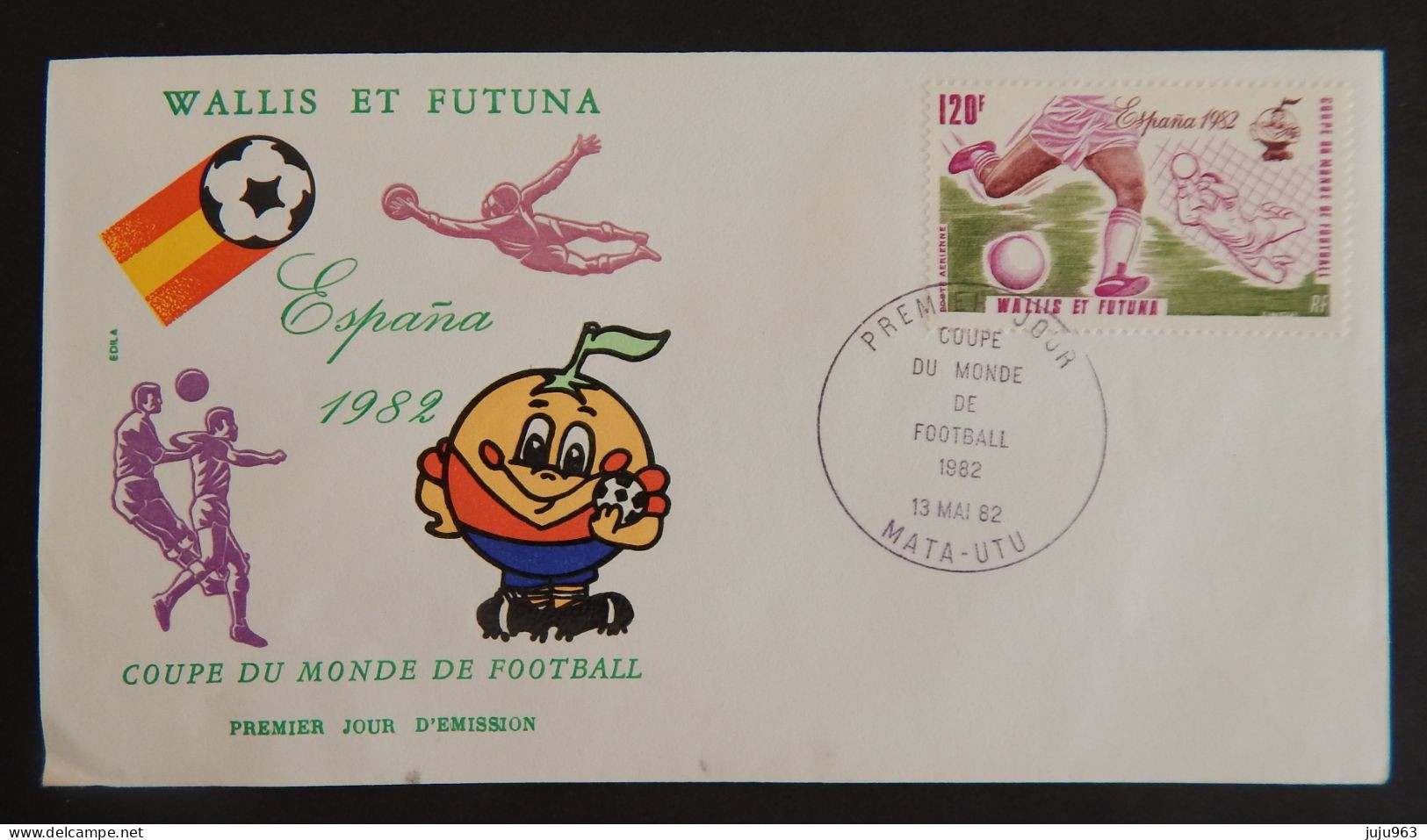 WALLIS ET FUTUNA FDC  YT PA 116  "COUPE DU MONDE DE FOOTBALL"  ANNÉE 1982 RABAT COLLE AU VERSO - FDC