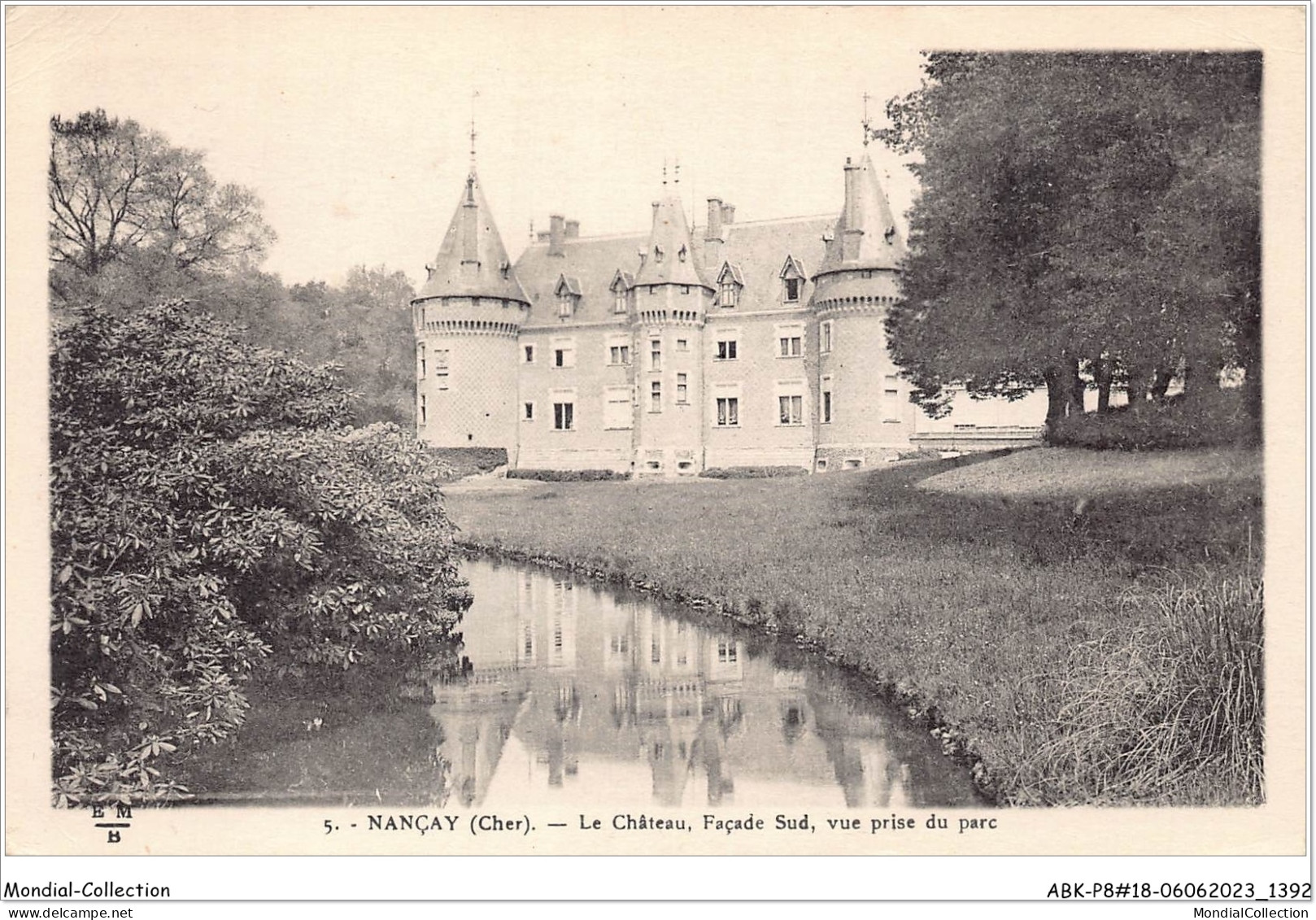 ABKP8-18-0697 - NANCAY - Chateau Facade Sud Vue Prise Du Parc - Nançay