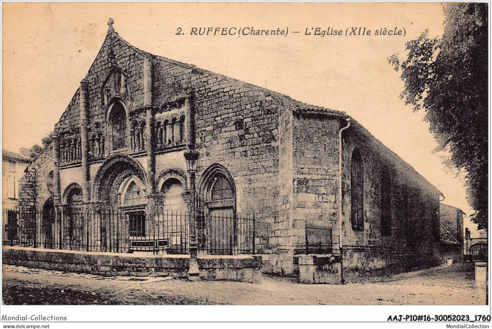 AAJP10-16-0843 - RUFFEC - L'Eglise - Ruffec