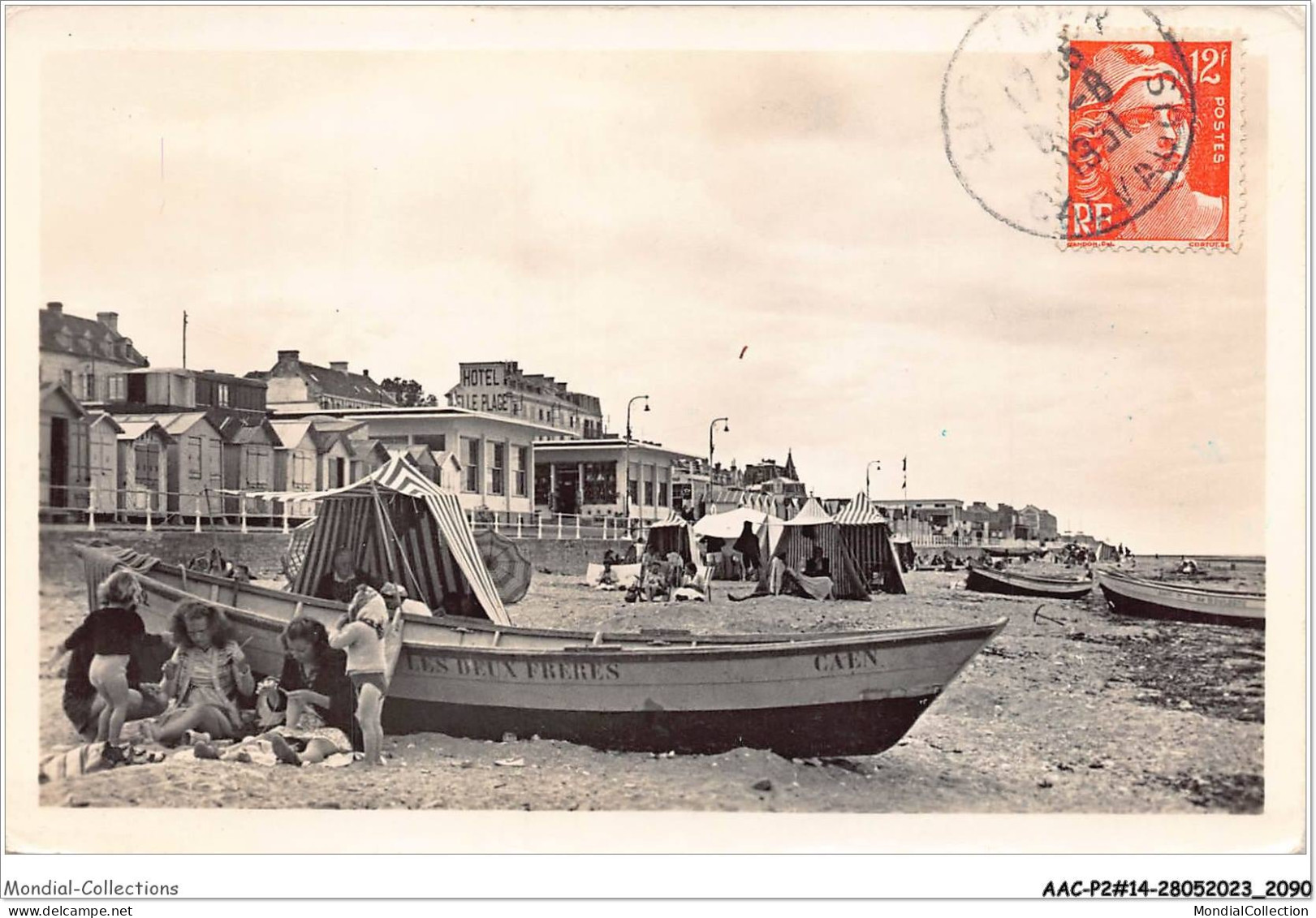 AACP2-14-0127 - LUC-SUR-MER - Sur La Plage - Luc Sur Mer