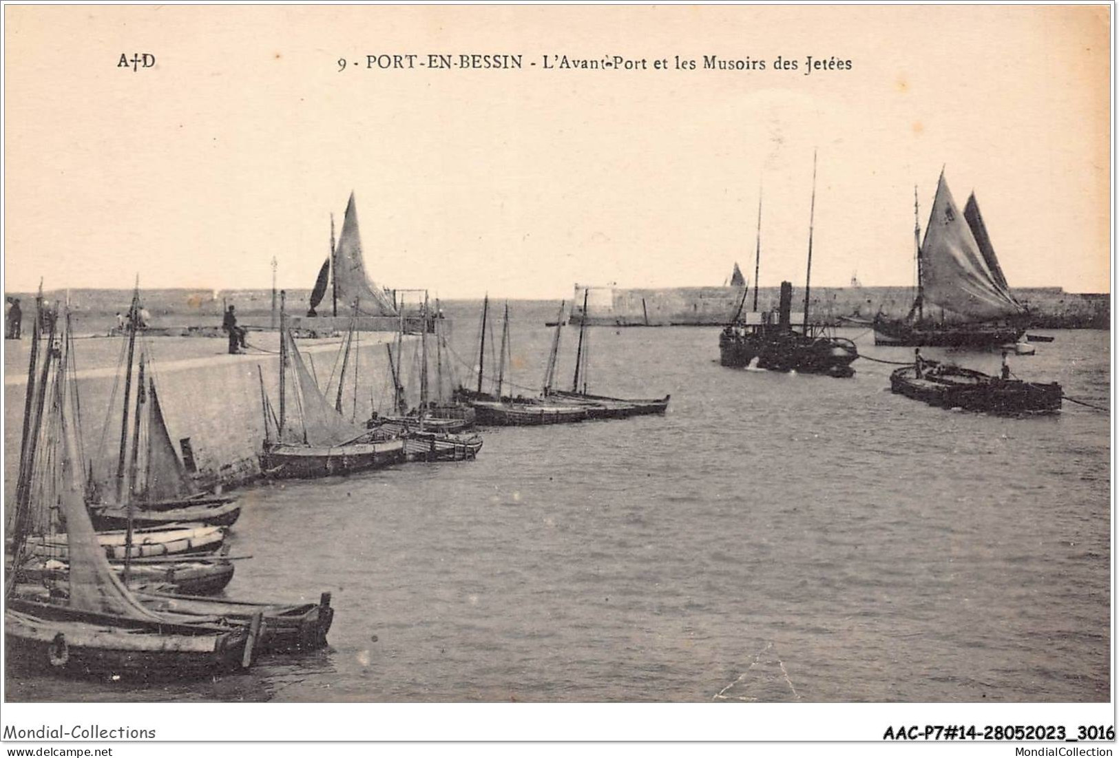 AACP7-14-0590 - PORT-EN-BESSIN - L'Avant Port Et Les Musoirs Des Jetees - Port-en-Bessin-Huppain