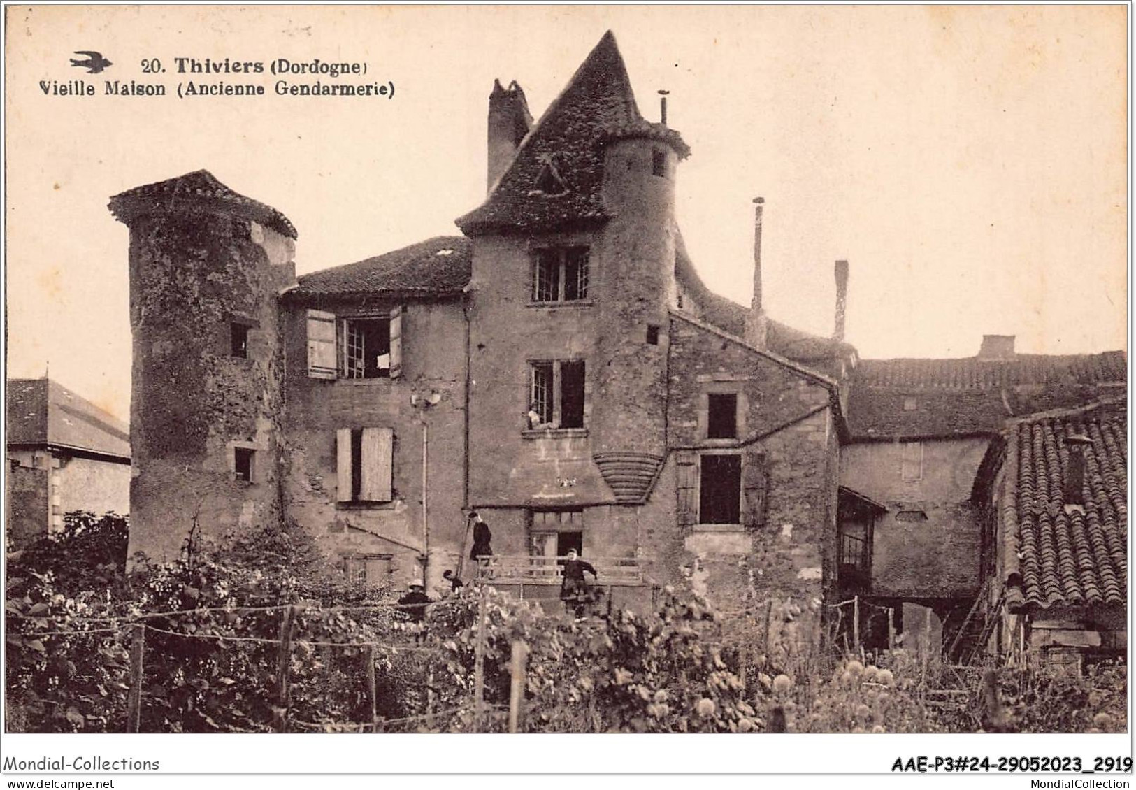 AAEP3-24-0192 - THIVIERS - Vieille Maison - Ancienne Gendarmerie - Thiviers