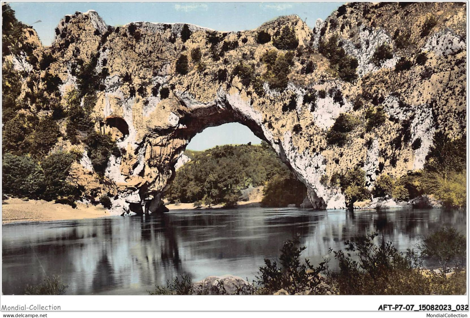 AFTP7-07-0637 - Les Gorges De L'ardeche Au Pont D'arc Creusé Par Les Eaux Dans Le Rocher - Vallon Pont D'Arc