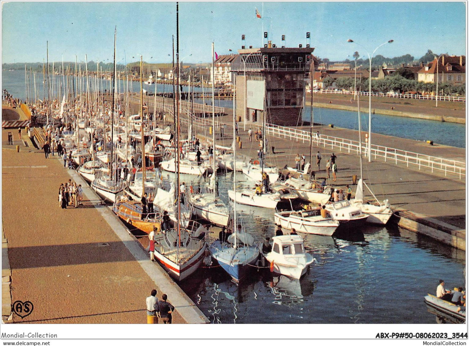 ABXP9-50-0766 - OUISTREHAM RIVA BELLA - Yachts Eclusant Dans Le Grand Sas - Ouistreham