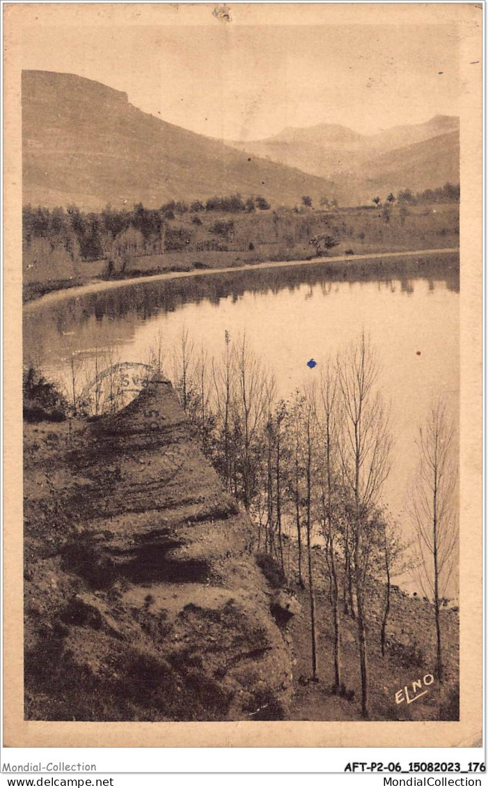 AFTP2-07-0189 - Lac D'issarlès - Le Rocher En Pain De Sucre - Largentiere