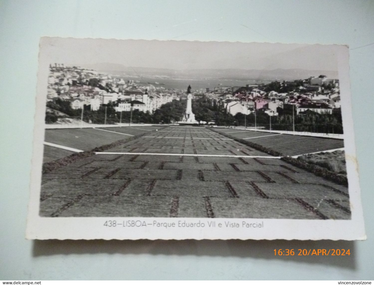 Cartolina Viaggiata "LISBOA Parque Eduardo VII E Vista Parcial" 1964 - Lisboa