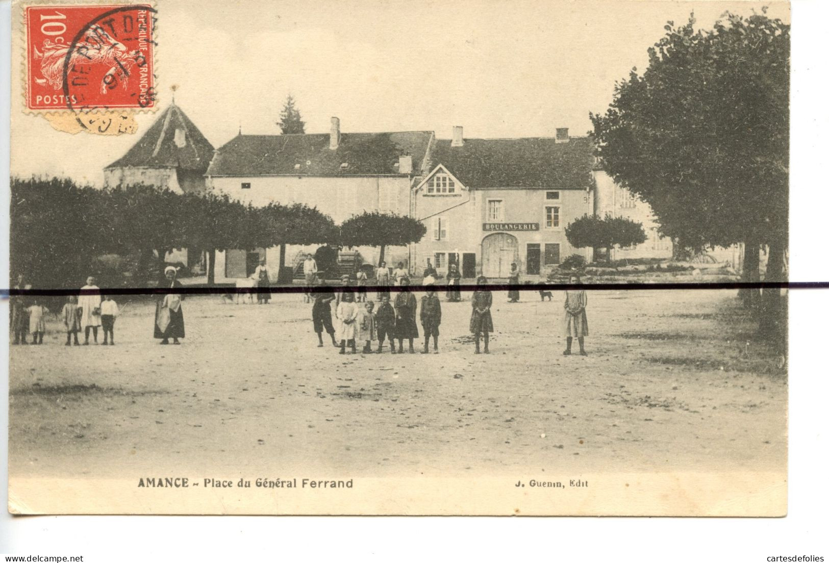 CPA . D70. AMANCE. PLACE DU GENERAL FERRAND . Boulangerie - Amance