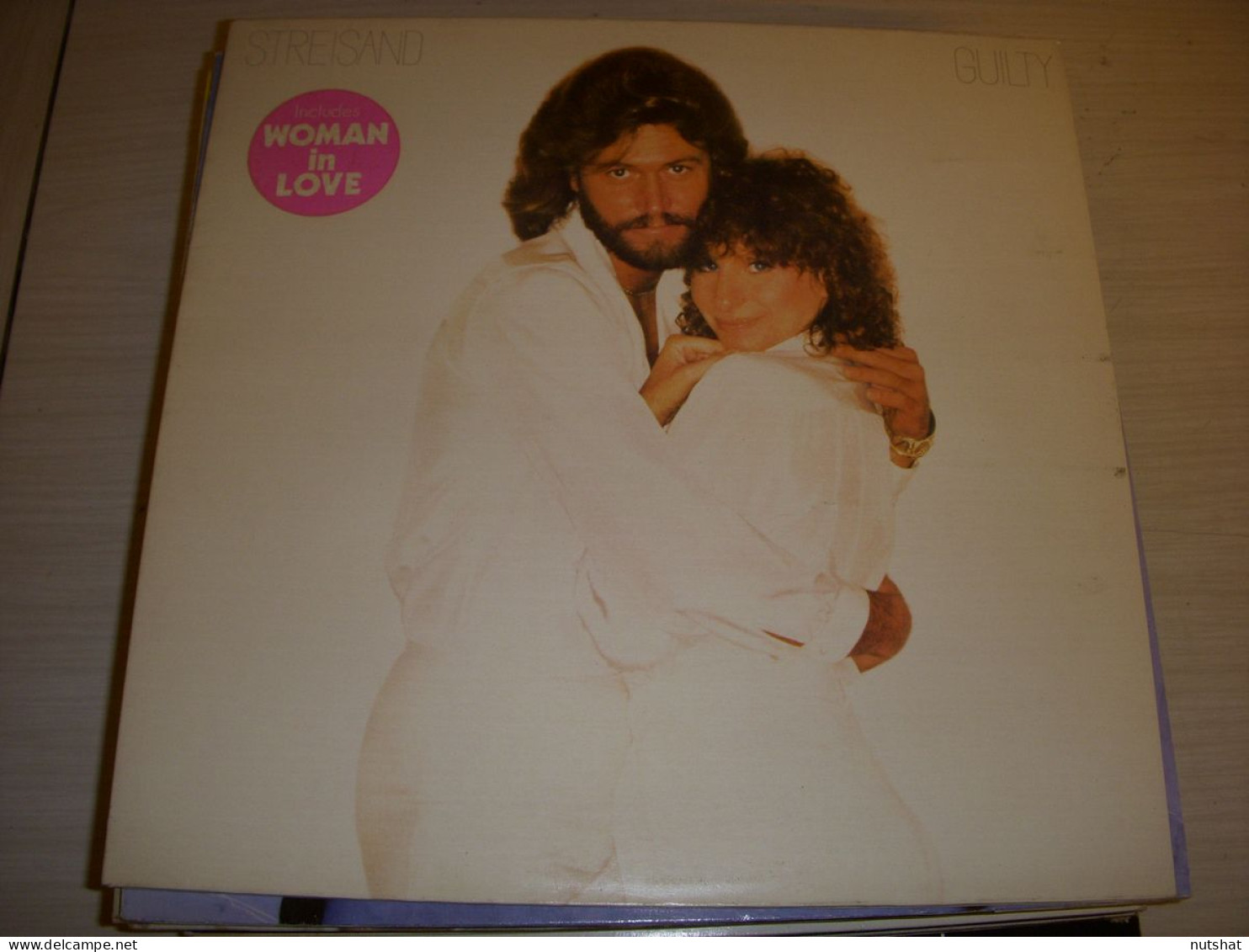 DISQUE VINYL 33 Tours STREISAND BARRY GIBB GUILTY WOMAN In LOVE 1980 - Other