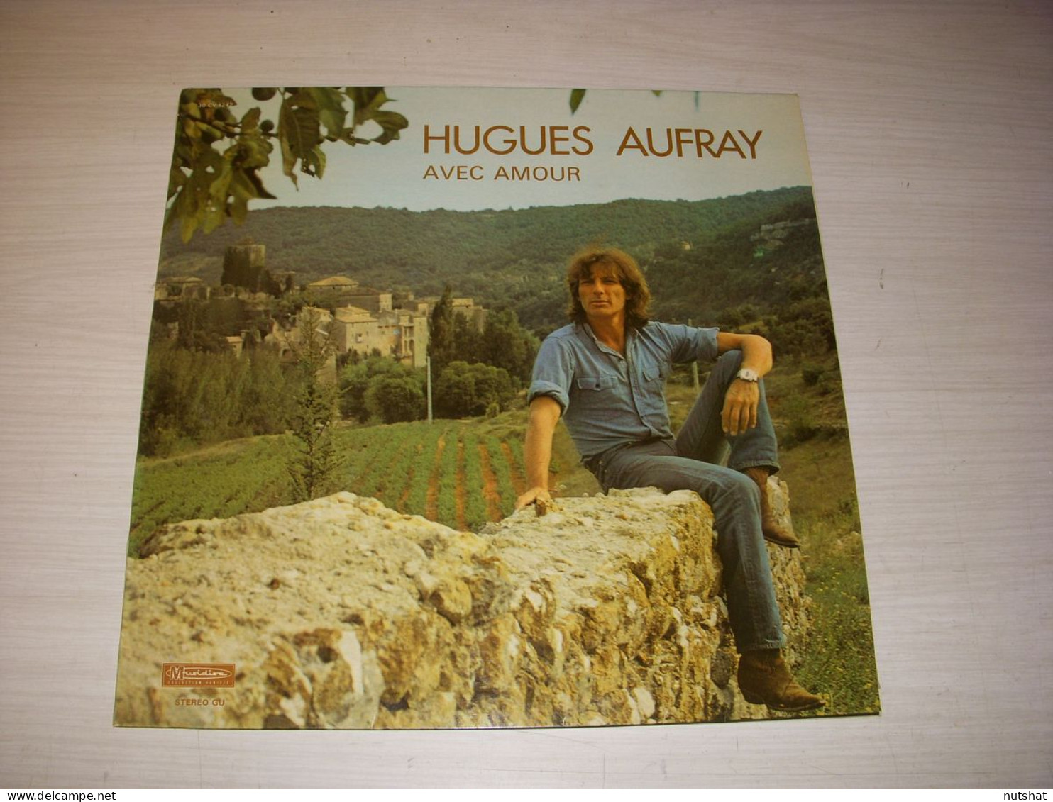 DISQUE VINYL 33 Tours Hugues AUFRAY - AVEC AMOUR  - Autres