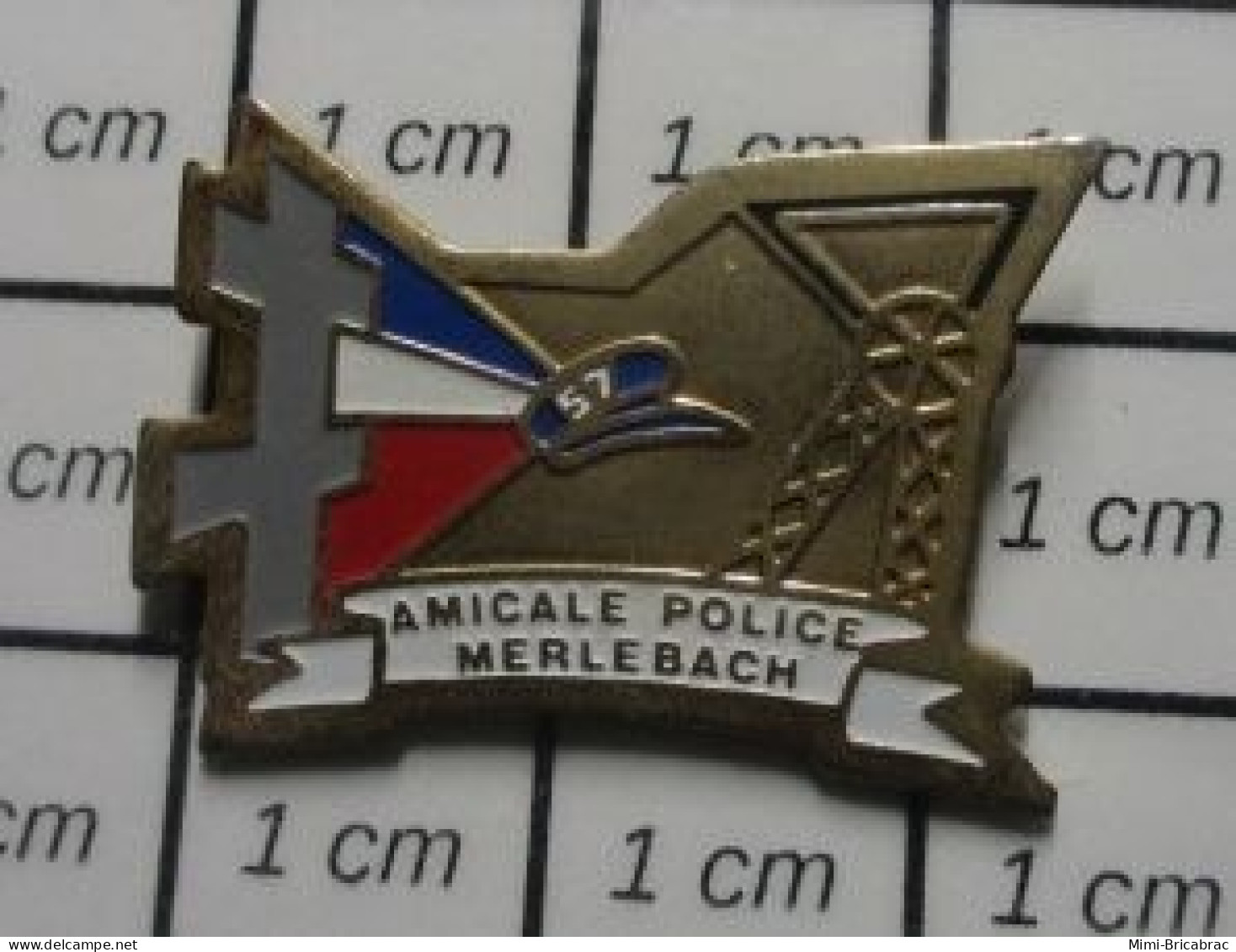 615E Pin's Pins / Beau Et Rare : POLICE /  AMICALE DE LA POLICE MERLEBACH CROIX DE LORRAINE - Polizia