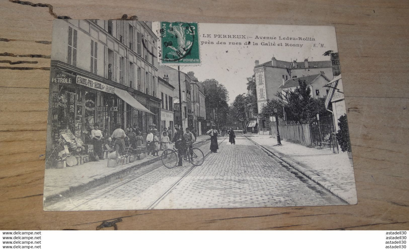 LE PERREUX : Avenue Ledru Rollin Pres Des Rues De La Gaité Et Rosny ................ K-10417 - Le Perreux Sur Marne