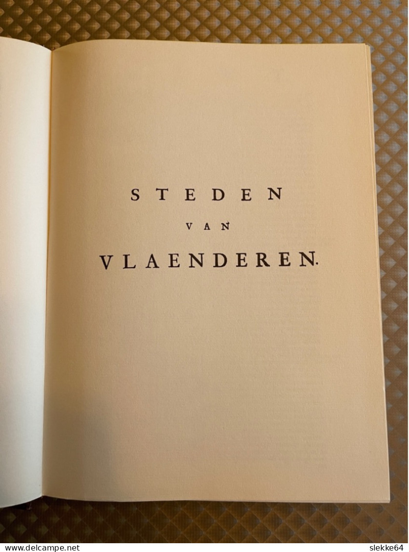 Steden van Vlaenderen, door Joan Blau, 1652, facsimile 1972