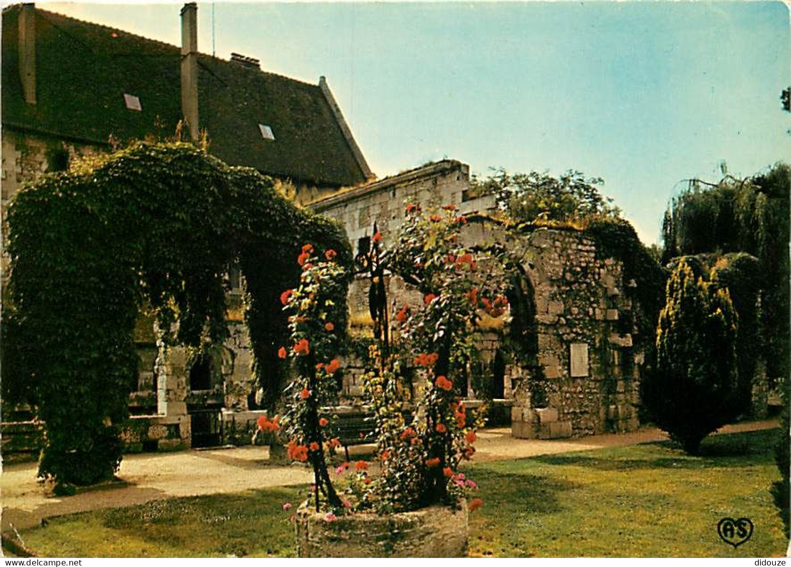 27 - Louviers - Square Des Pénitents (Ancien Couvent Des Pénitents De Saint-François) - CPM - Carte Neuve - Voir Scans R - Louviers