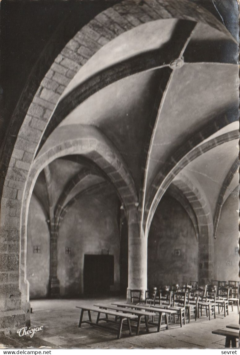 SAINT YRIEX SOUS AIE - Eglise Romane    Cpm Dentelée - Saint Yrieix La Perche